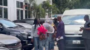 Bank of Ghana (BoG),Ghana Police Service,Money bouquets,Ghana cedi banknotes
